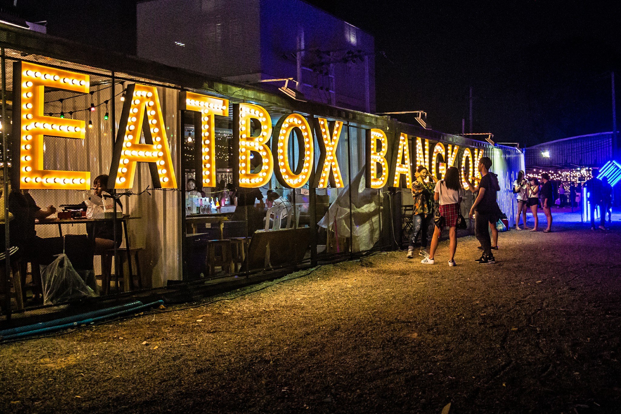 ป้ายไฟปิงปอง Eatbox bangkok by ARTBOX Bangkok