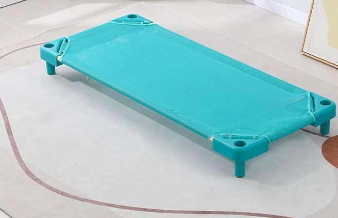 เตียงนอนอนามัย แบบ B (สีเขียว) เตียงนอนเด็ก เตียงนอนสำหรับเด็ก เตียงผ้าใบ