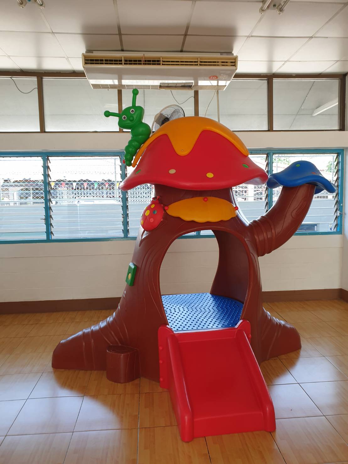 บ้านต้นเห็ด