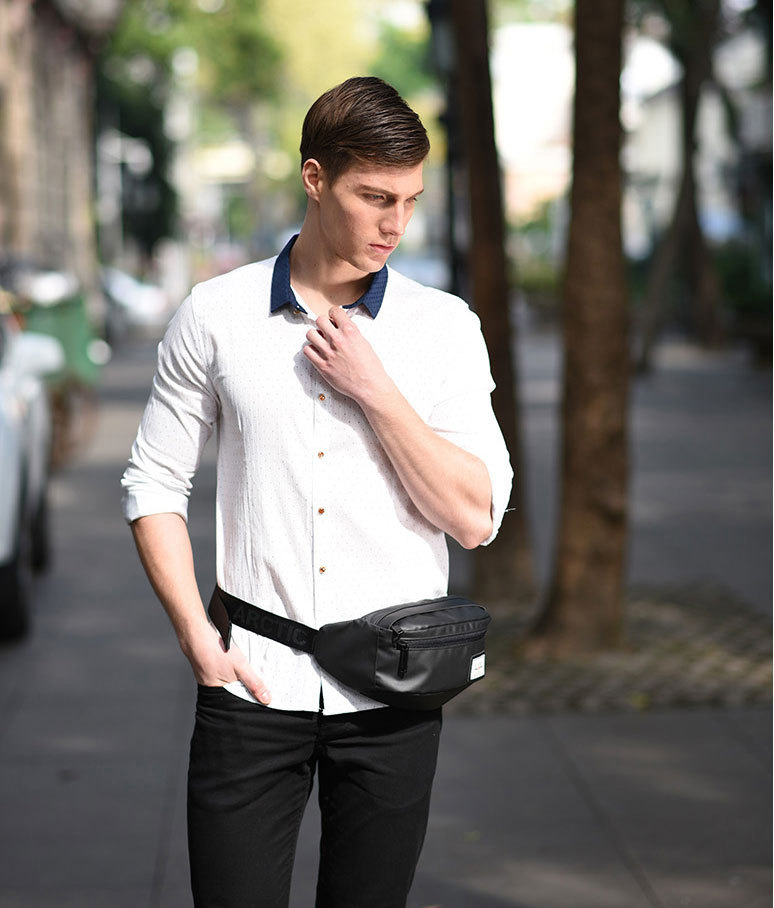 กระเป๋าคาดอกอเนกประสงค์ สำหรับใส่ มือถือ กระเป๋าเงิน