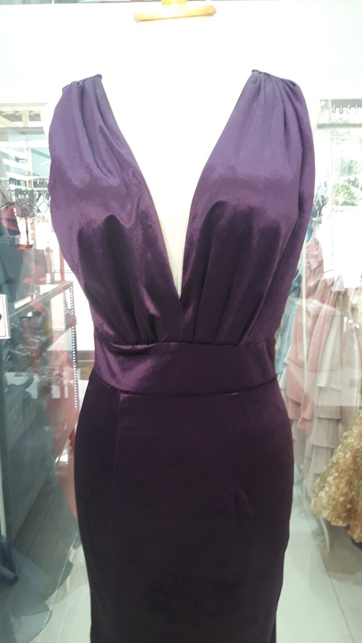 (PRE-LOVED) ยาวสีม่วงแขนกุดอกซีทรู (M)