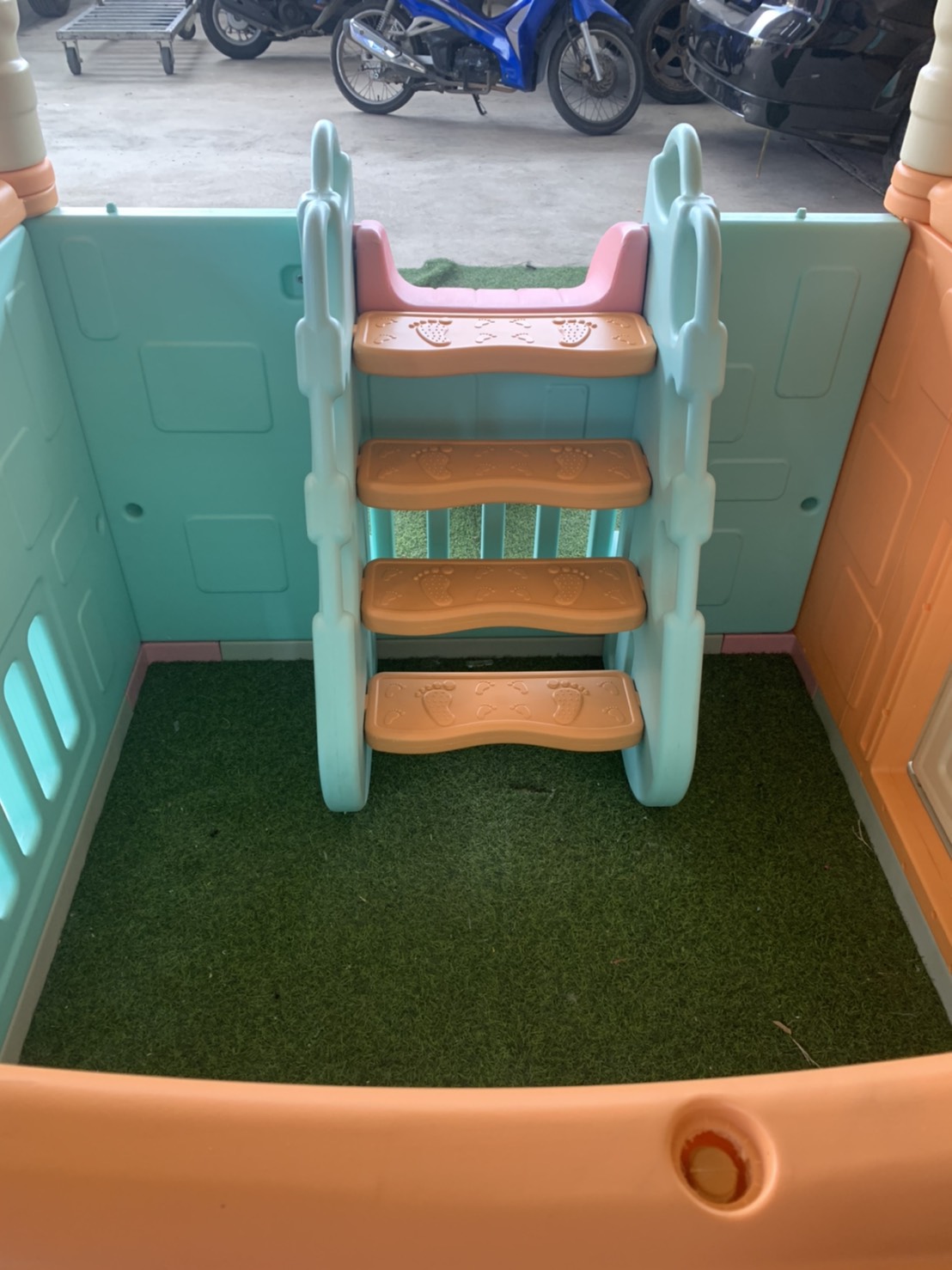 บ้านพาสเทลกระดานลื่น บ้านของเล่นเสริมพัฒนาการเด็ก