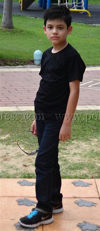 เสื้อยืดเด็ก สีดำ คอกลม แขนสั้น Size M