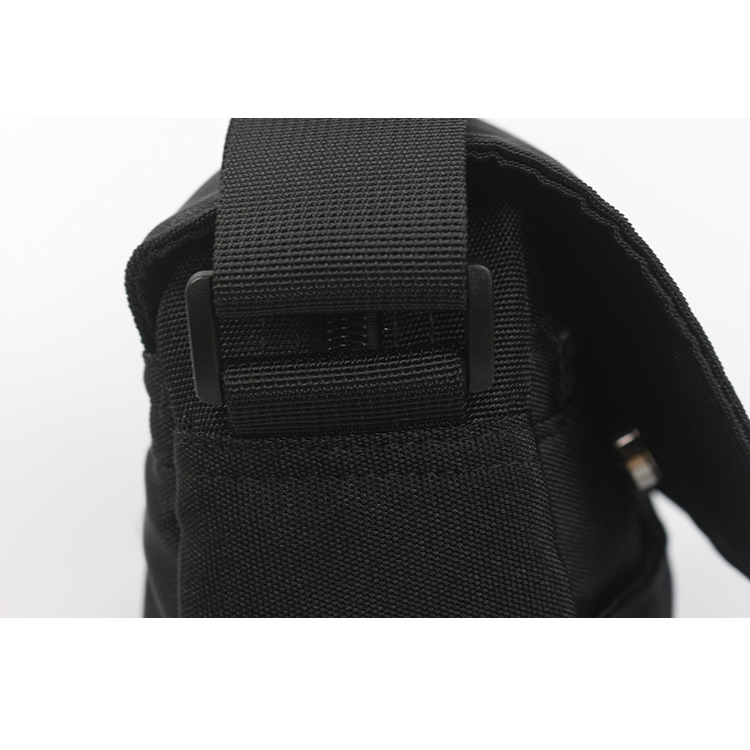 กระเป๋าแมสเซนเจอร์ กระเป๋าสะพายข้าง end&start black compact ด้านข้าง
