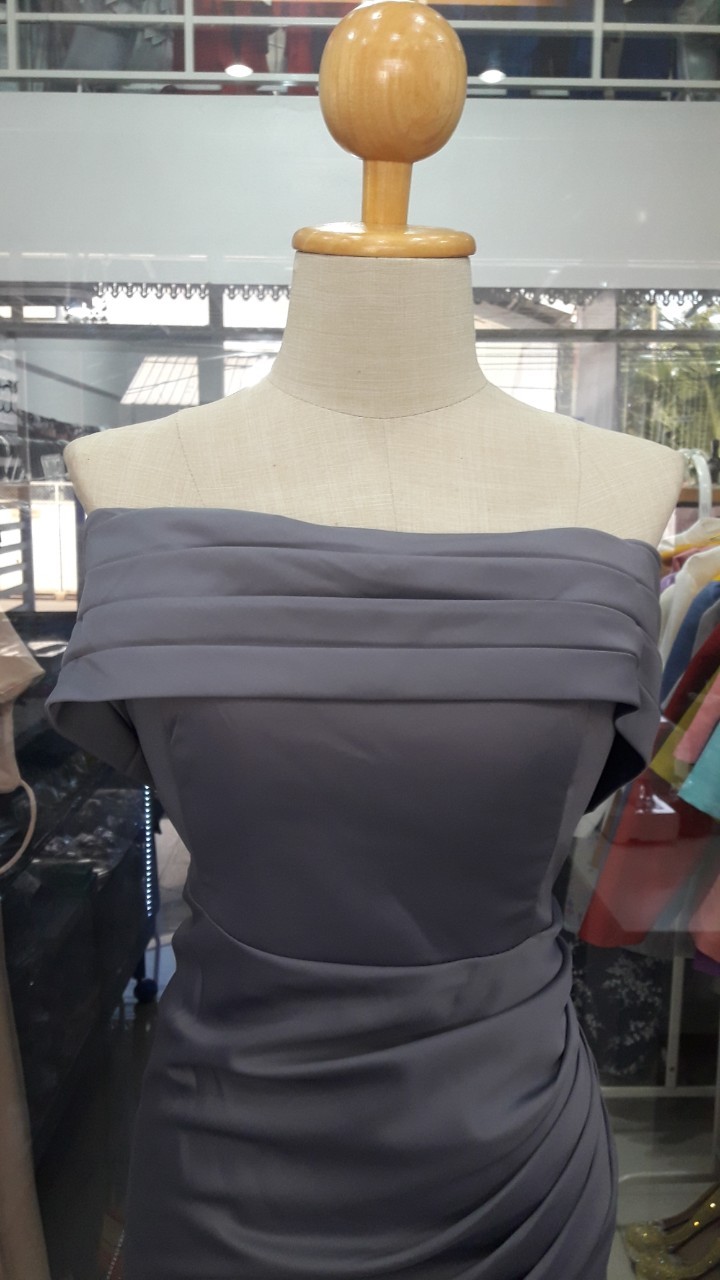 (PRE-LOVED) ยาวเทาฟ้าปาดไหล่ (L) มือ2