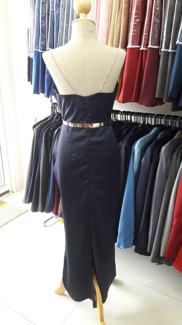 (PRE-LOVED) ราตรียาวสีกรมสายเพชร (S)