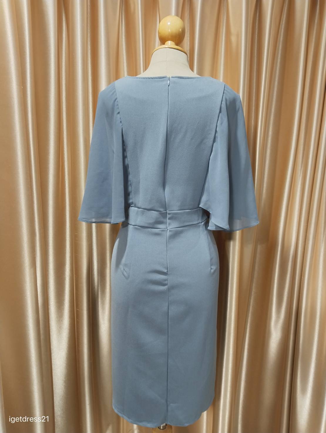 (PRE-LOVED) ชุดราตรีสั้นมีแขน สีฟ้าอมเทา XL