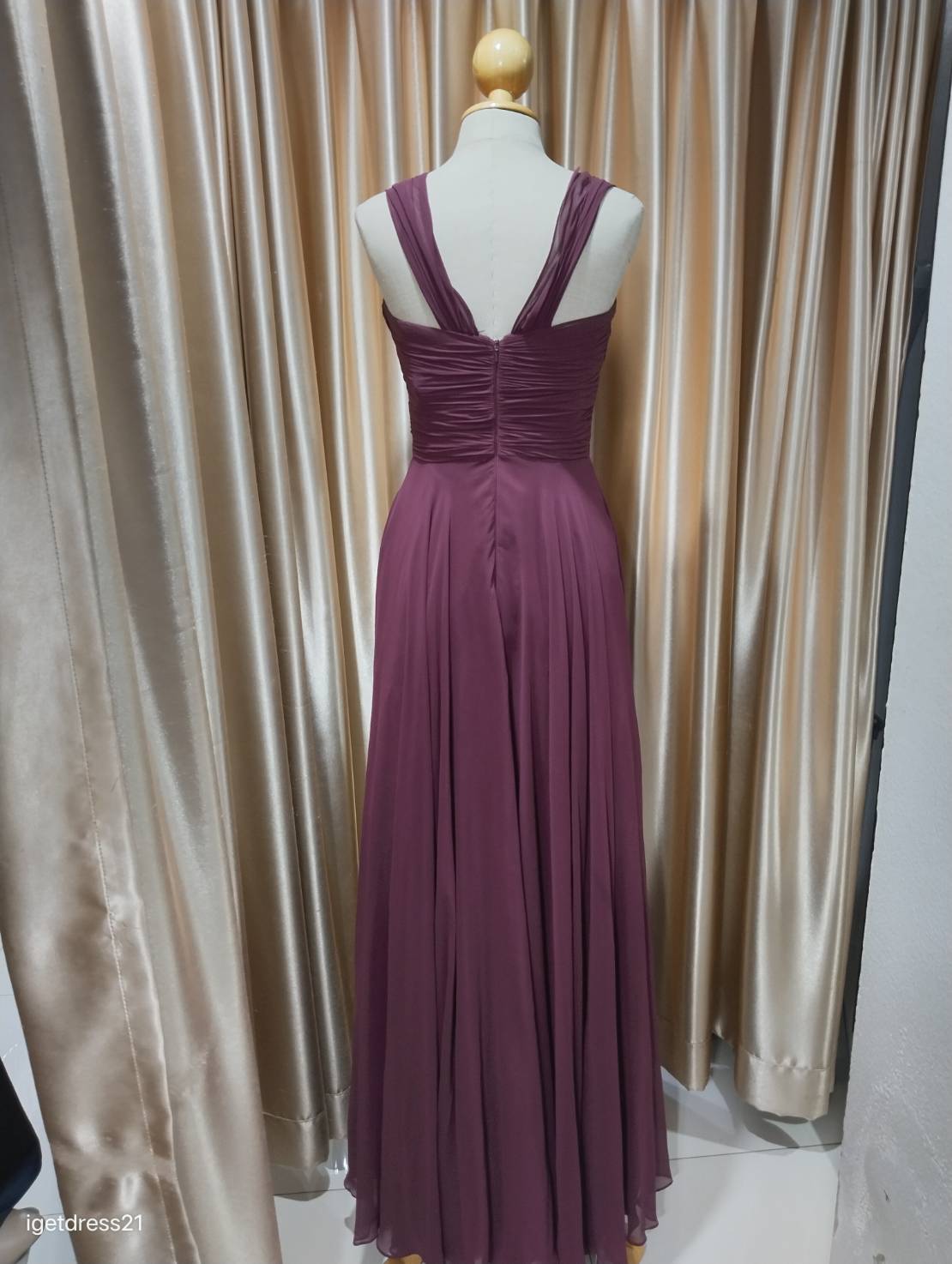 (PRE-LOVED) ชุดราตรียาวสีแดงชีฟองปิดแขน สีแดง ไซส์ S