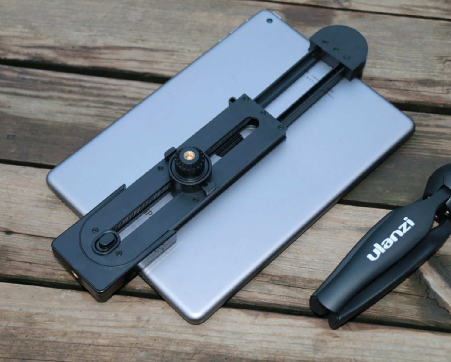 คลิปหนีบยี่ห้อUlanzi สำหรับหนีบแท็บเล็ต โทรศัทพ์มือถือที่มีหน้าจอใหญ่ **ของแท้**