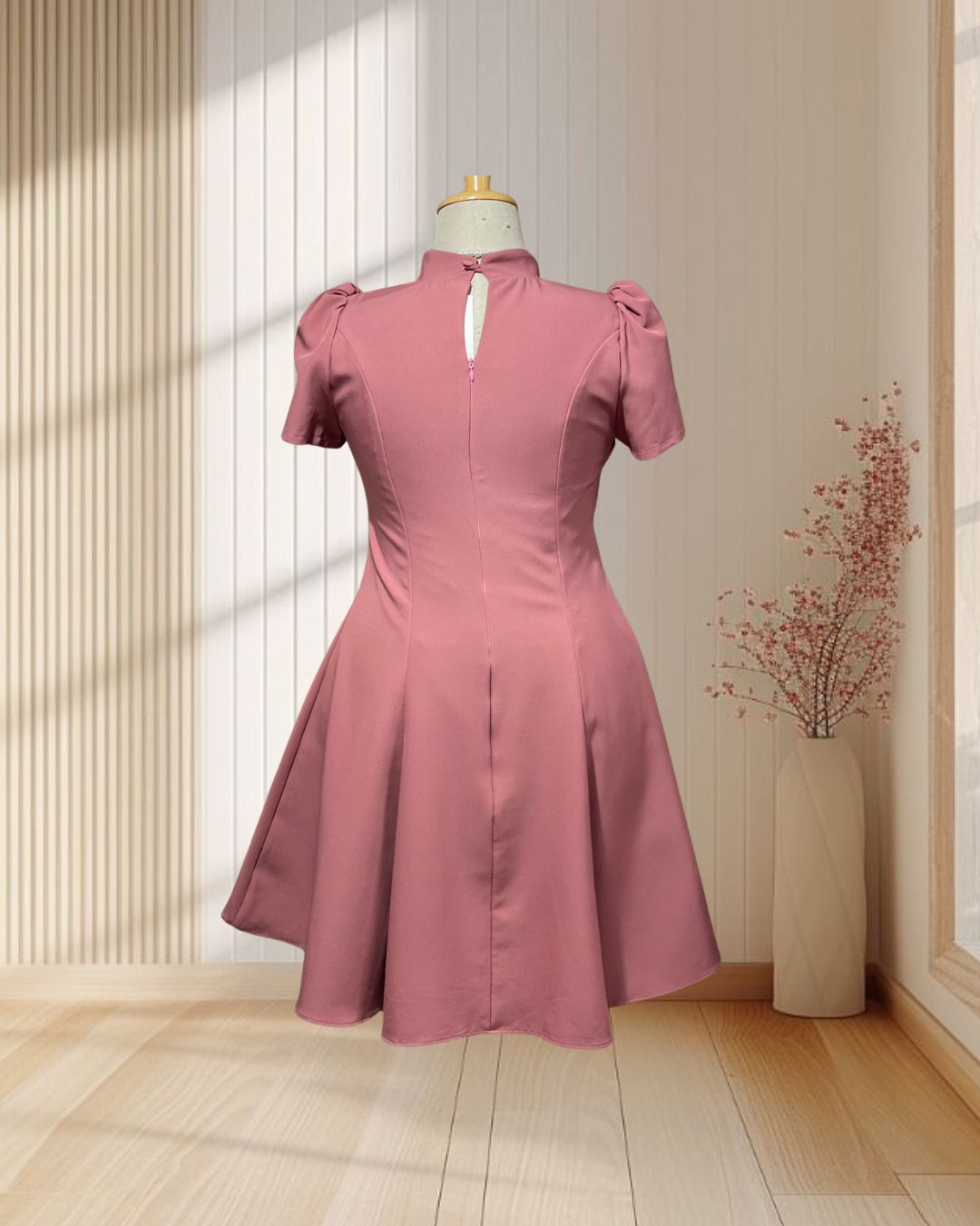 (PRE-LOVED) ชุดราตรีสั้นสีชมพู เสื้อคลุมหลอกผ้าโคโค่ ไซส์ 2XL