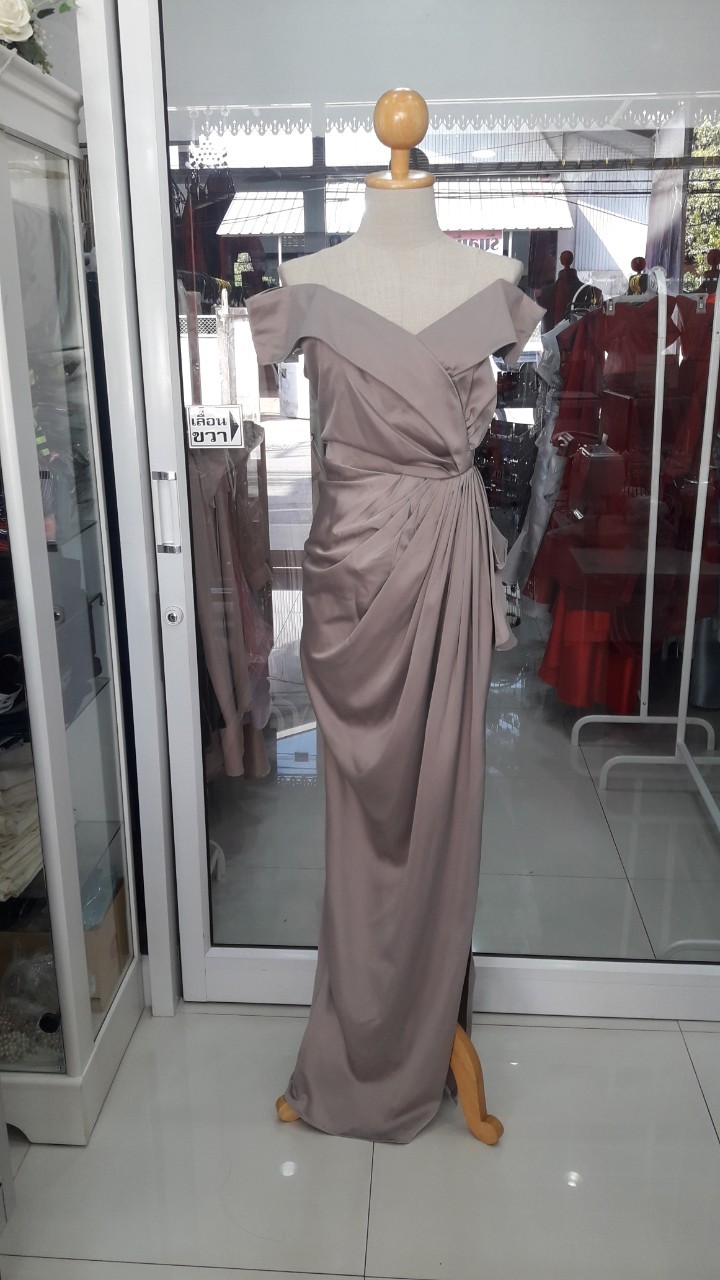 (PRE-LOVED) ยาวเทาปาดไหล่จีบเอว(2XL) มือ2