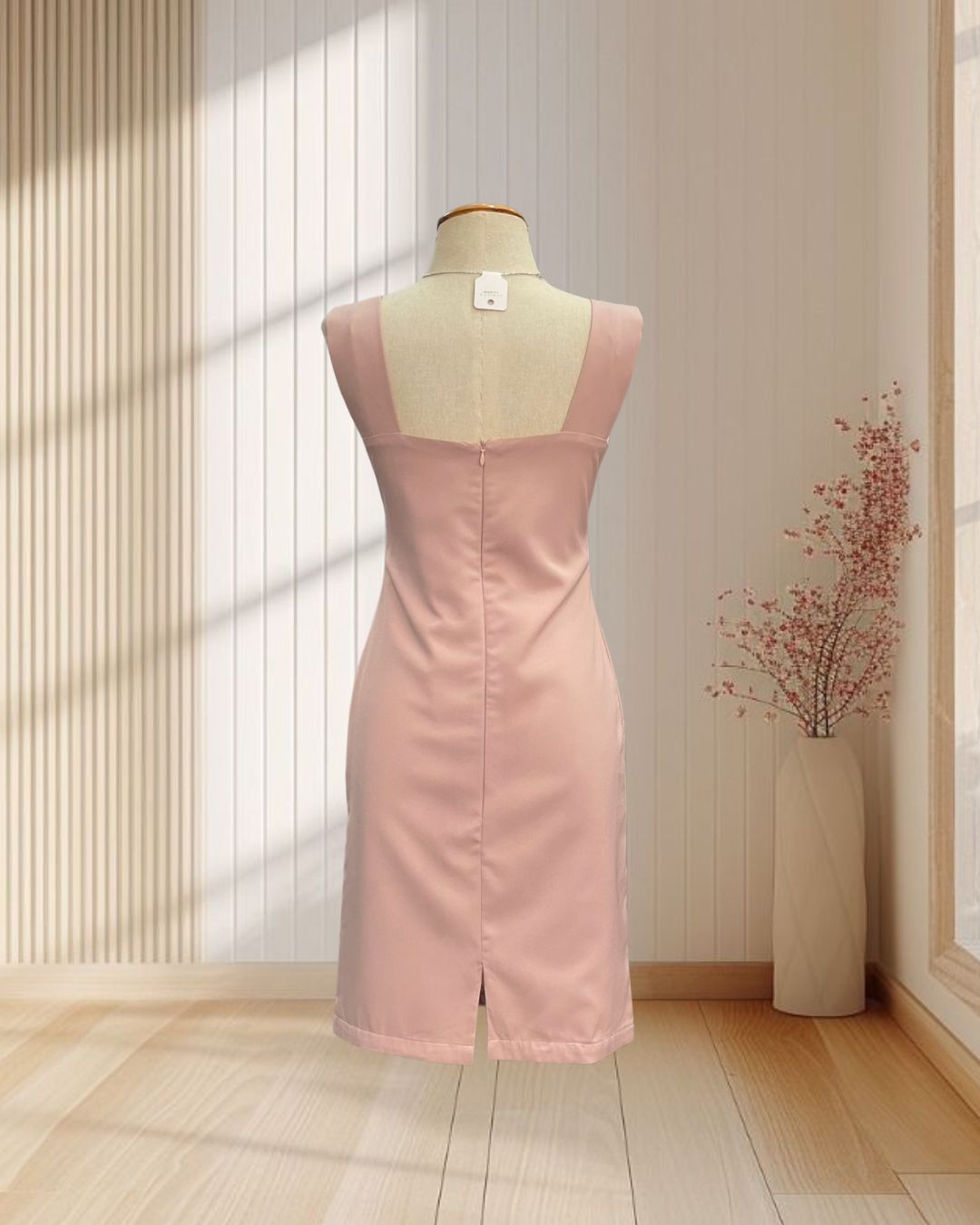 (PRE-LOVED) เดรสสั้นสีนู้ด สายเดี่ยวใหญ่ เรียบๆ ไซส์ S