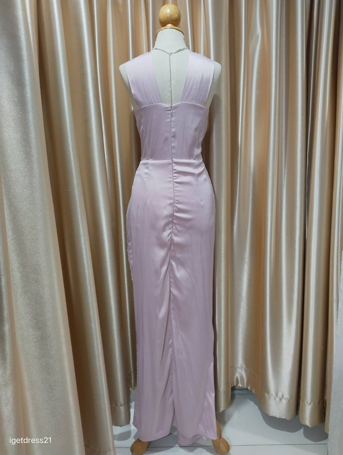 (PRE-LOVED) ราตรียาวสีชมพู ไขว้อกจีบ ไซส์ S