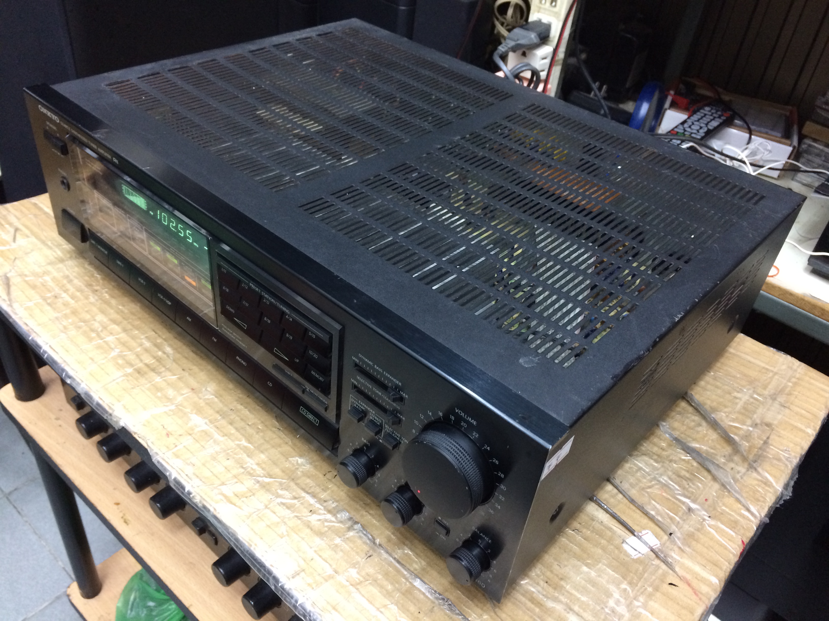 Onkyo TX-860 Quartz Synthesized Tuner Amplifier