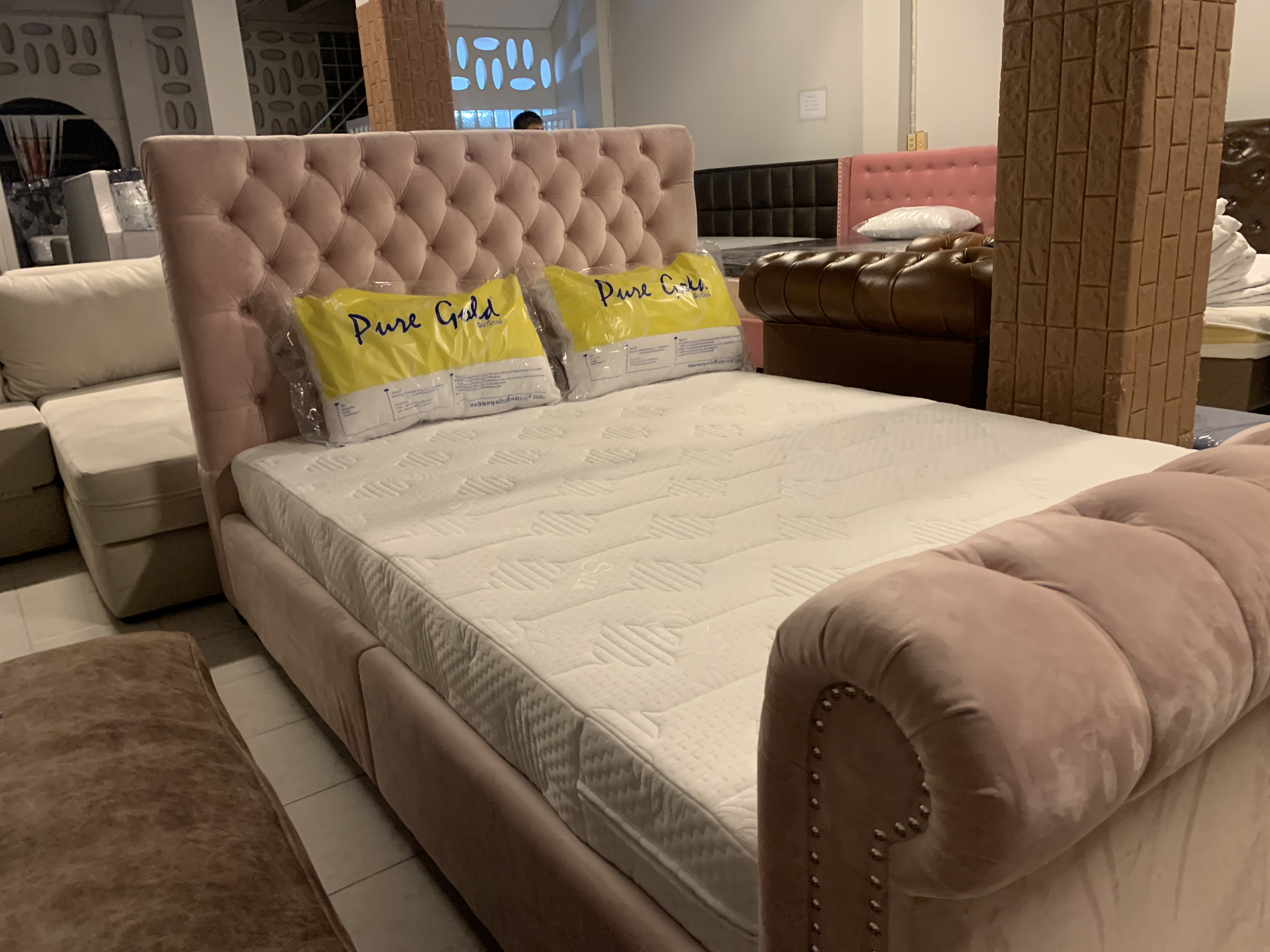 รับสั่งทำเตียงตามแบบ ในราคาที่ถูกกว่า