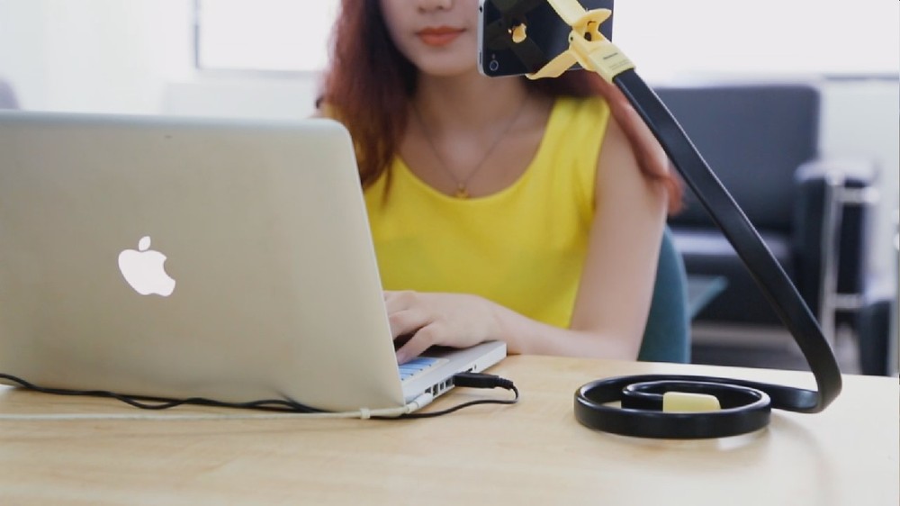 ที่หนีบมือถือ/SmartPhone แบบตั้ง งอ-ม้วนได้ ยาว 1เมตร Phoseat Stand (สีดำ)