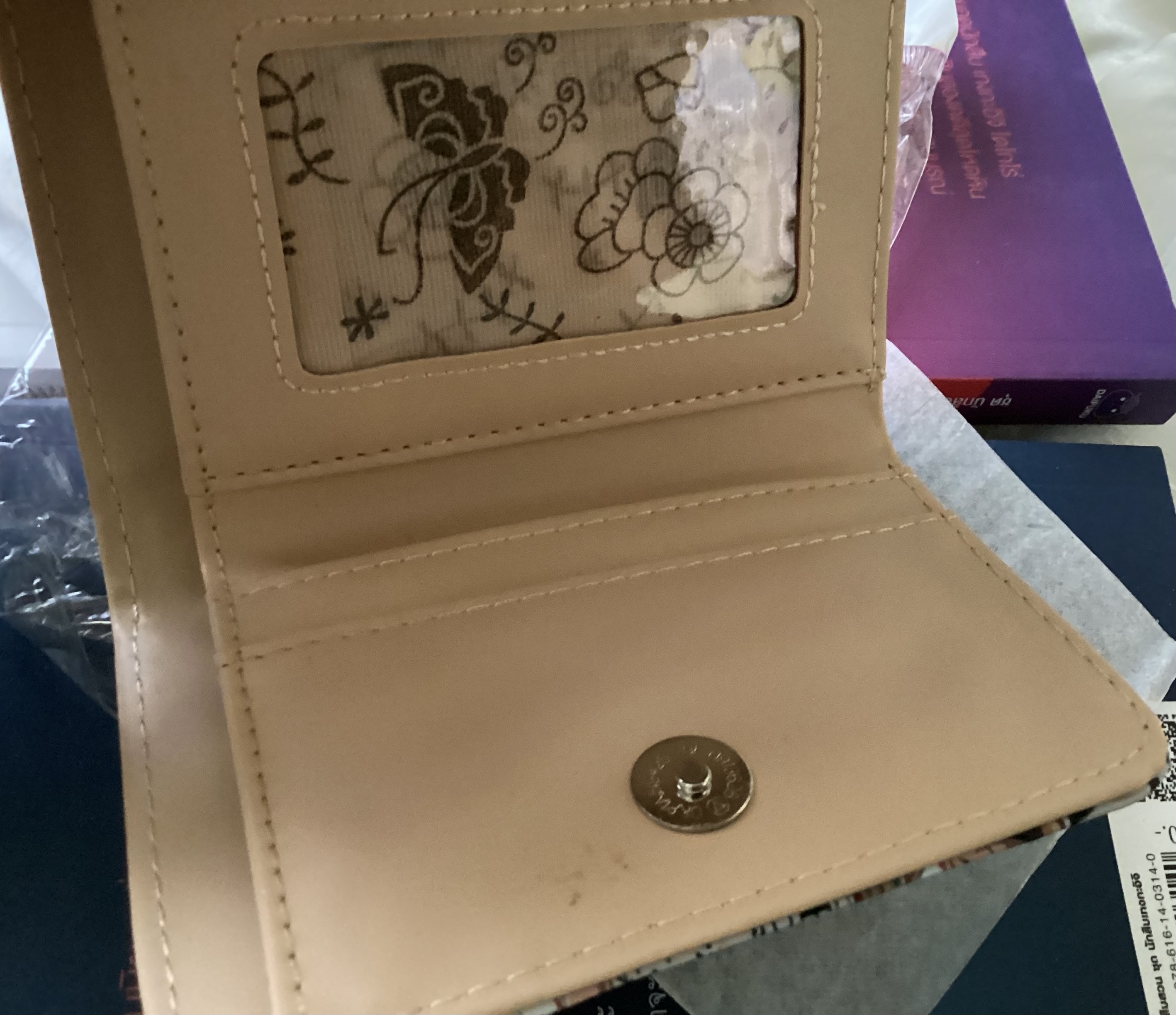 (สินค้าสำหรับเพิ่มยอดให้ถึงขั้นต่ำ) กระเป๋าสตางค์วันพีช ลูฟี่ dead or alive ราคา 150