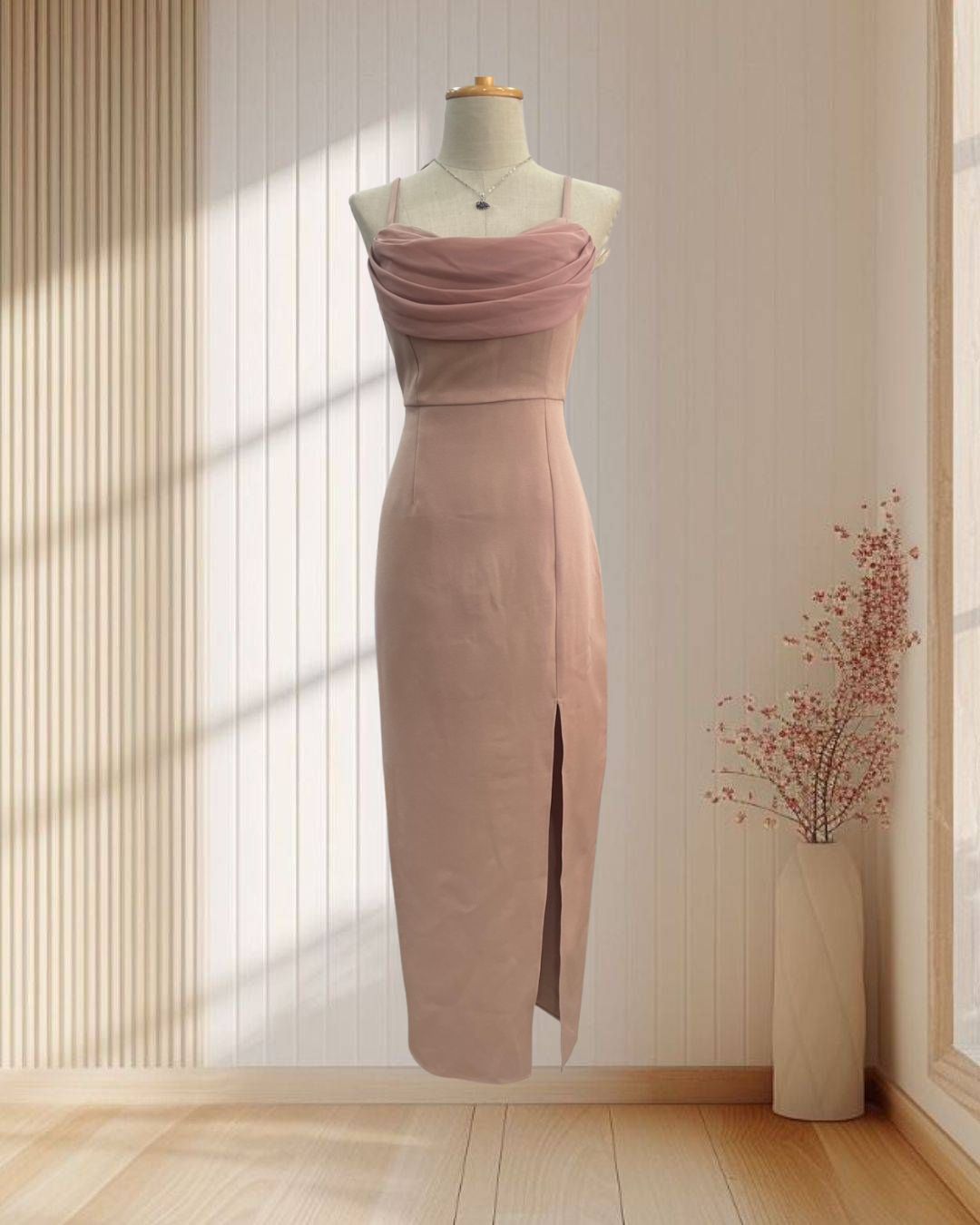 ราตรียาวสีโอวัลติน สายเดี่ยว คอถ่วง ผ้าหนา ไซส์ L