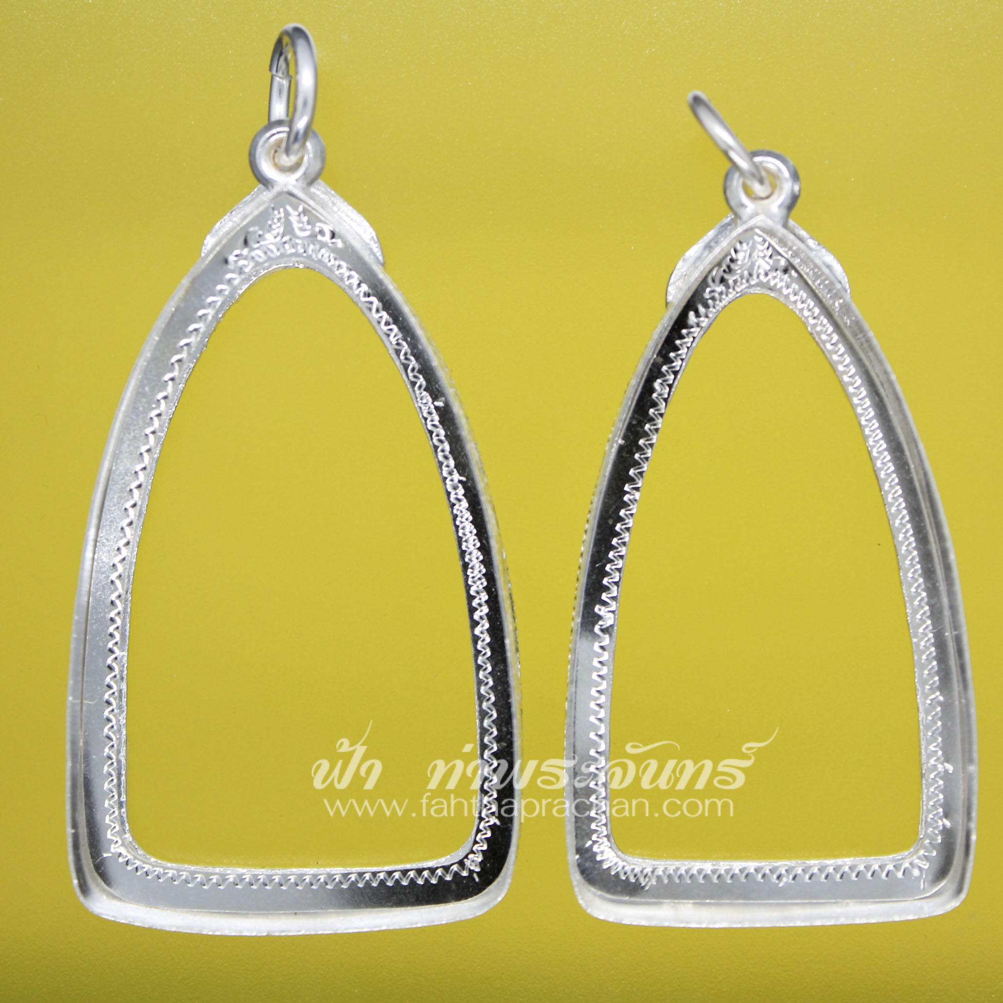 เลี่ยมจับขอบกริ่ง เงินลงยา