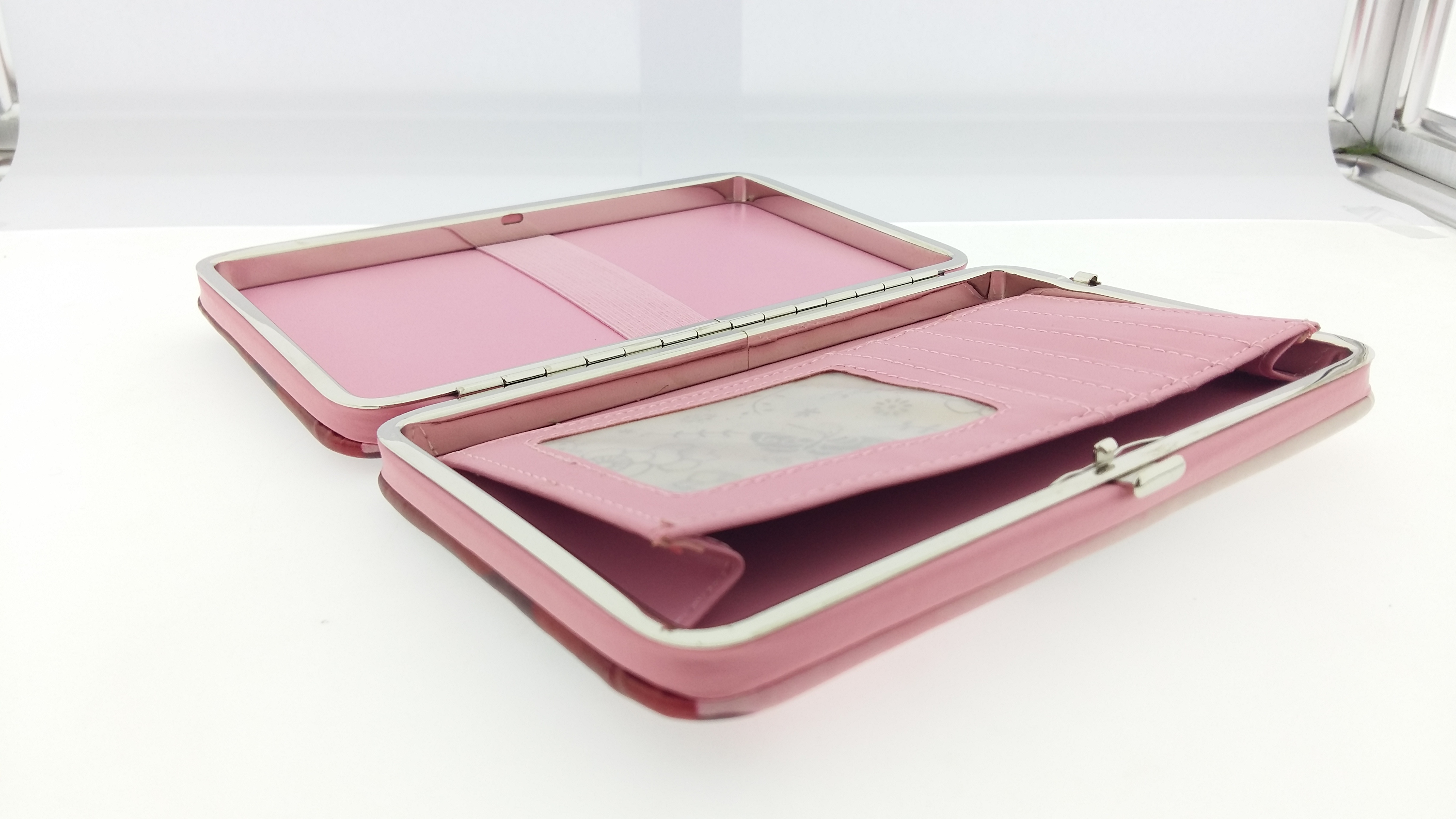 กระเป๋าใส่มือถือ iPad Tablet สีชมพู-ฟ้า ลายเด็กหญิงชุดส้ม พื้นหลังสีเทา ด้านในสีชมพู