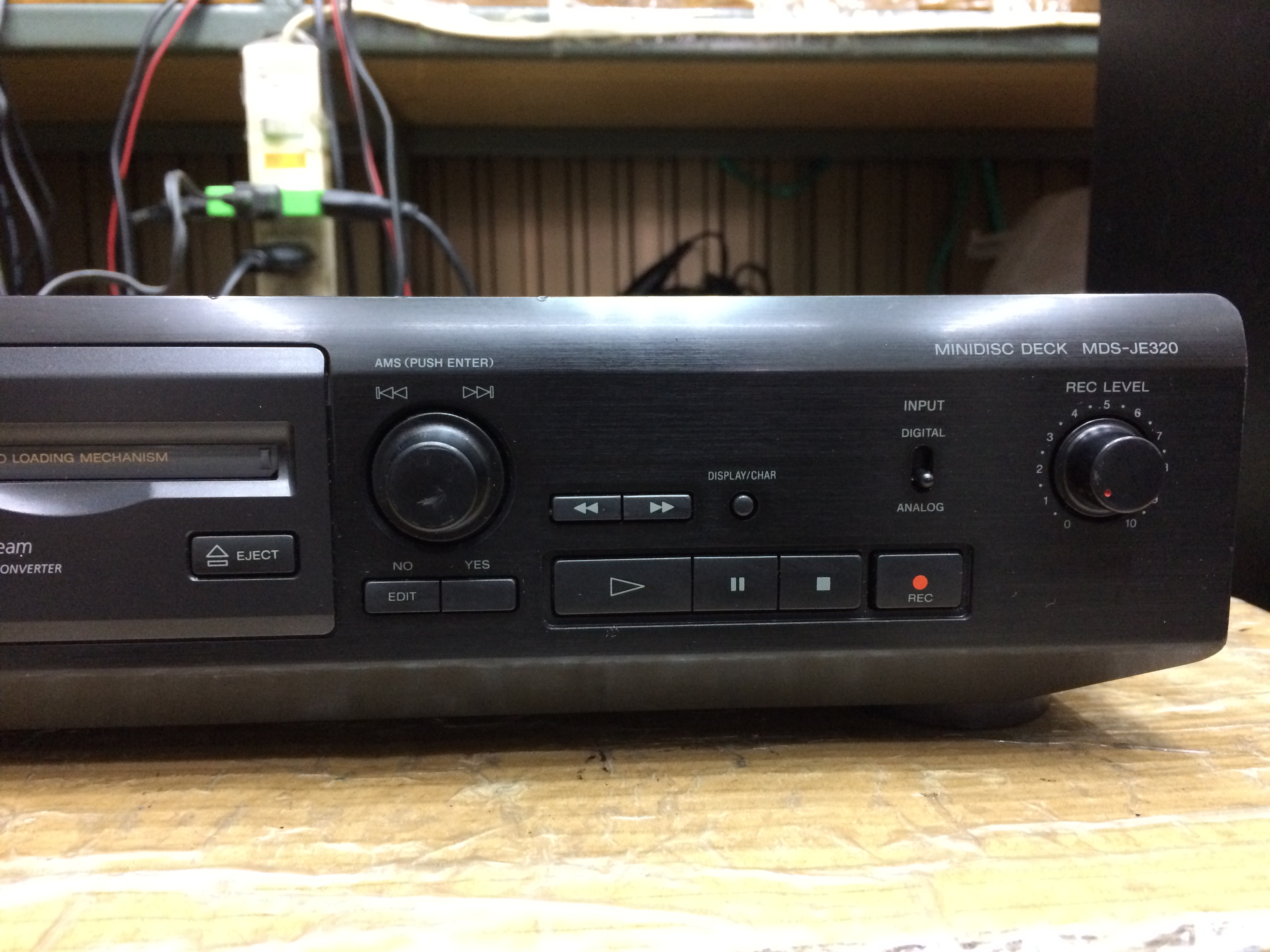 เครื่องเล่น MD Sony MDS-JE320 (เล่นอย่างเดียว อัดไม่ได้)