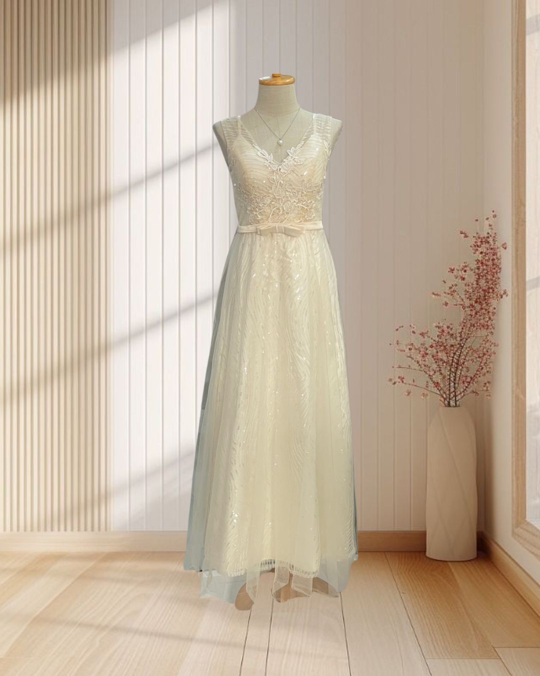 ราตรียาวสีครีม สายเดี่ยวลูกไม้ ผ้ามุ้งปีกเลื่อม ทรงเจ้าหญิง ไซส์ S
