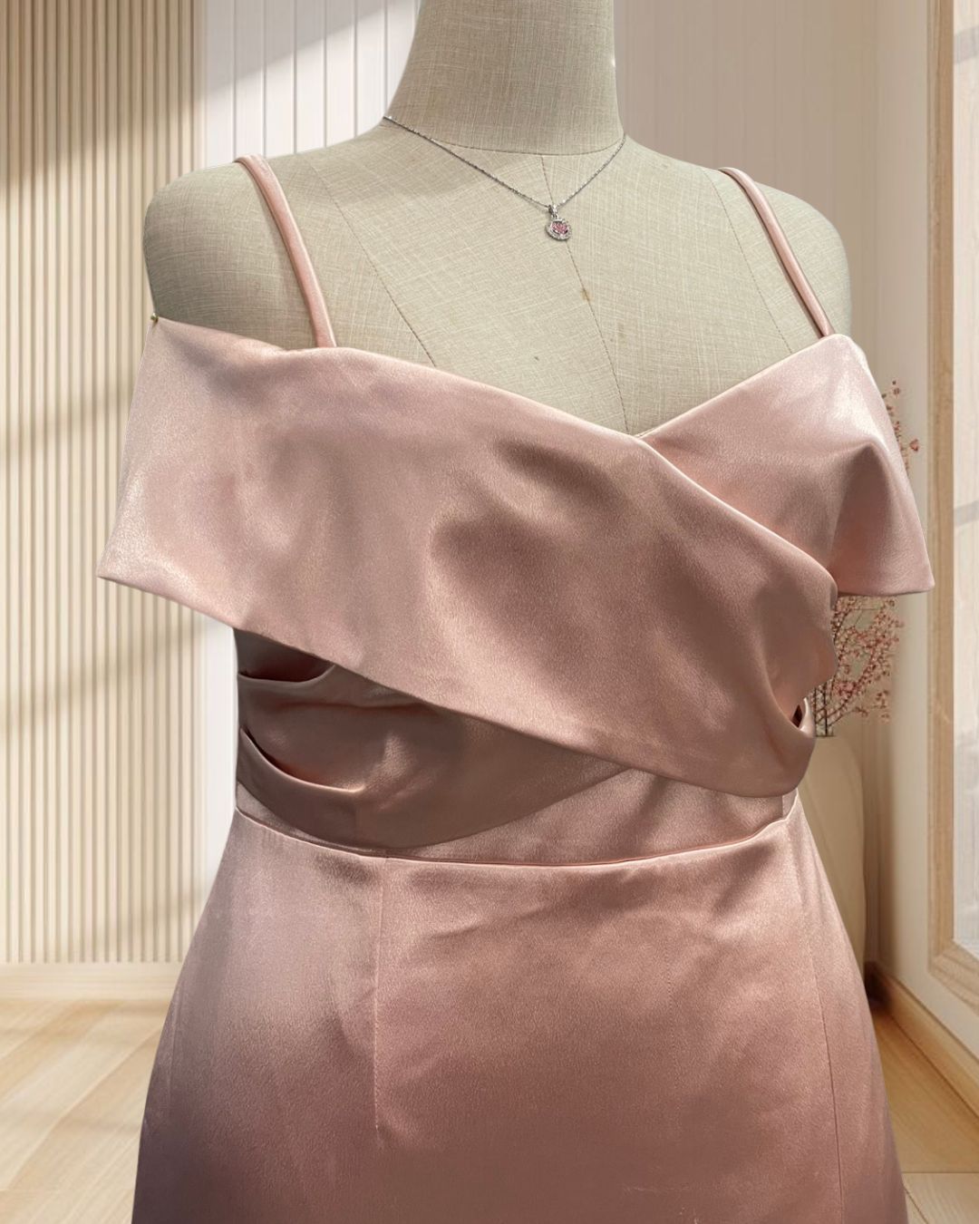 (PRE-LOVED) ราตรียาวสีโรสโกล์ สายเดี่ยวปาดไหล่ไขว้ด้านหน้า ไซส์ 3XL