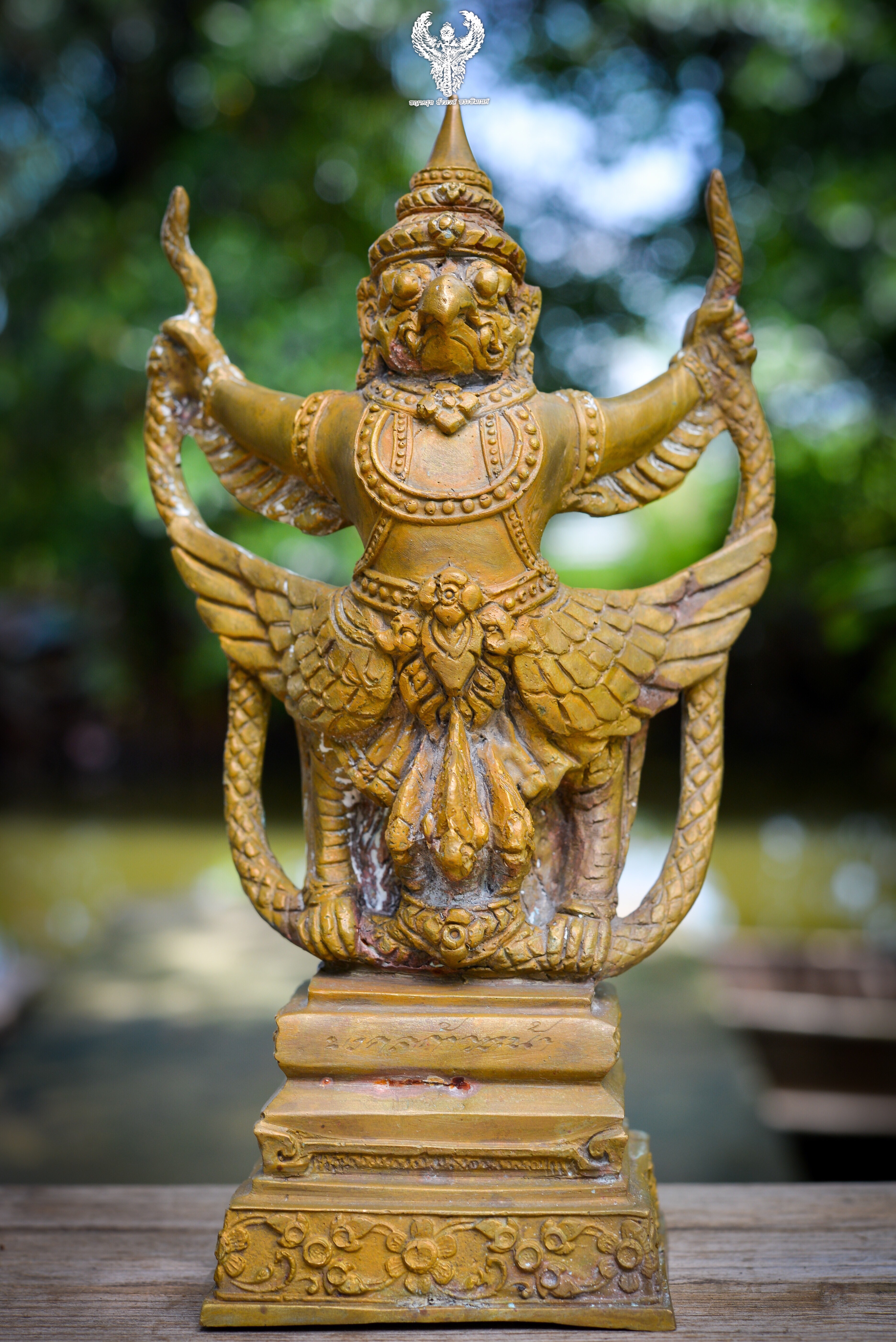 พญาครุฑ มงคลก้าวหน้ามหาโภคทรัพย์ วัดไร่. อ่างทอง เนื้อโลหะผสมมวลสาร