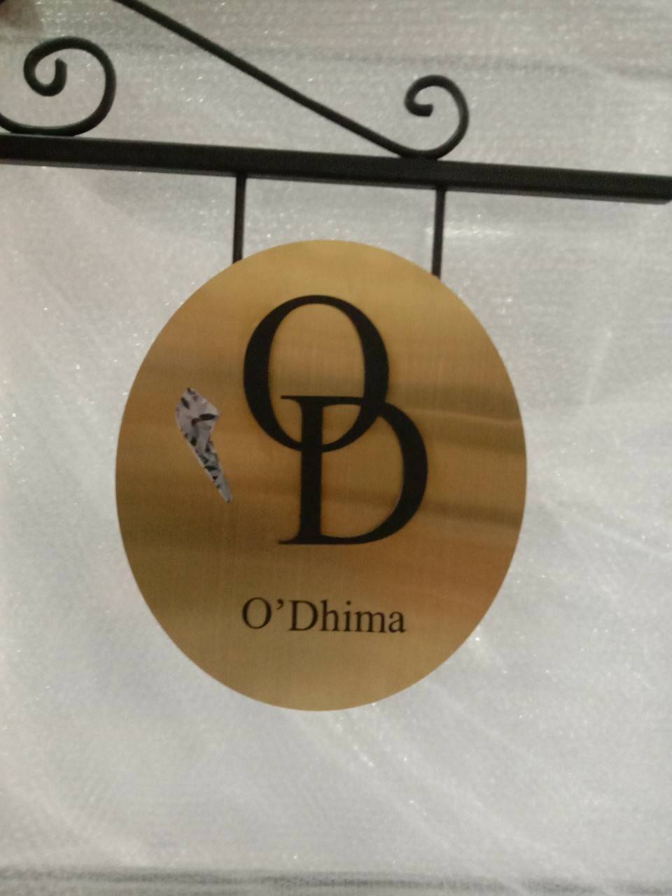 สแตนเลสหน้าทอง แฮร์ไลท์ O ่Dhima