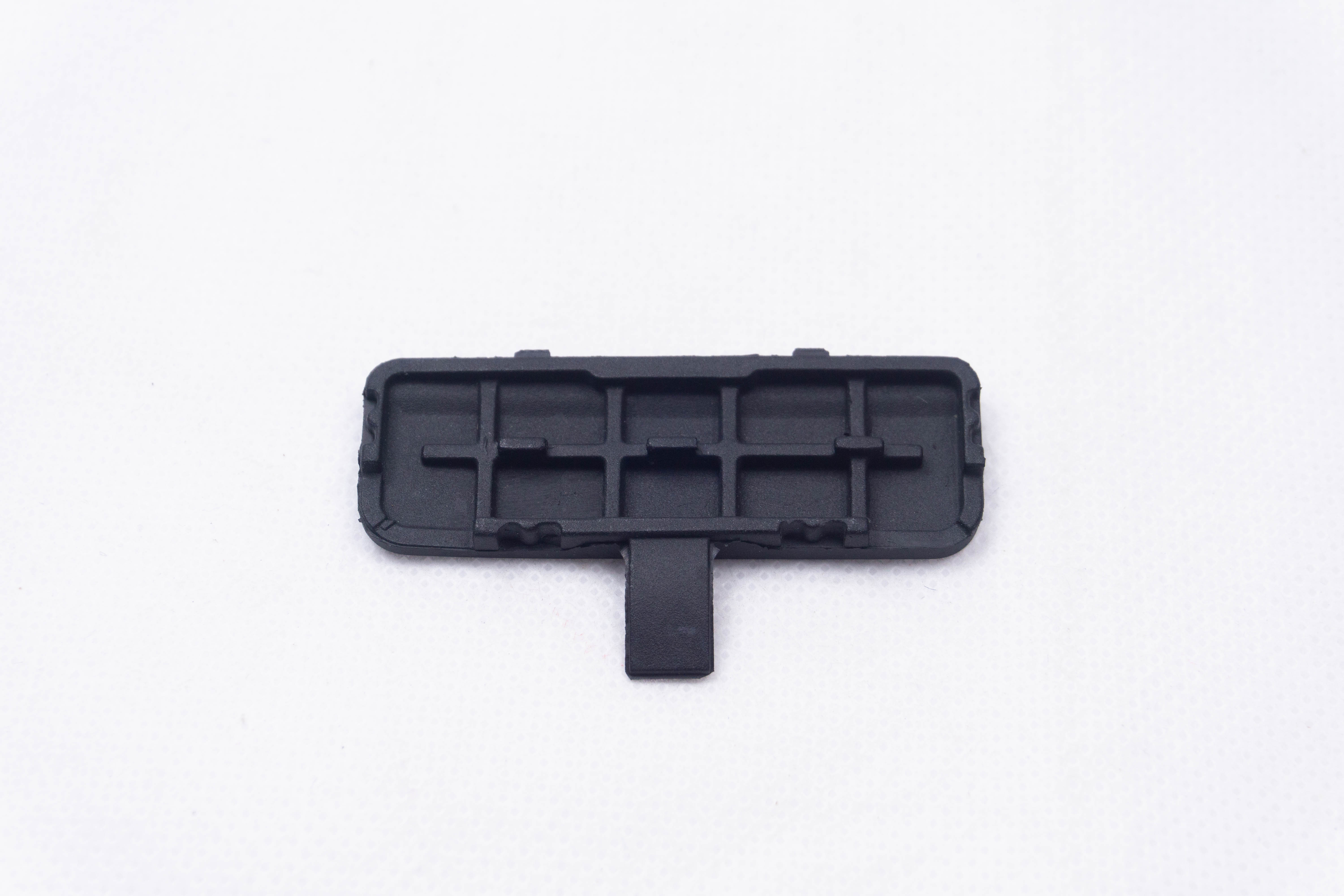 ยางปิดช่อง USB Nikon D3200 สินค้าตรงรุ่น สามารถติดตั้งแทนที่เดิมได้เลย