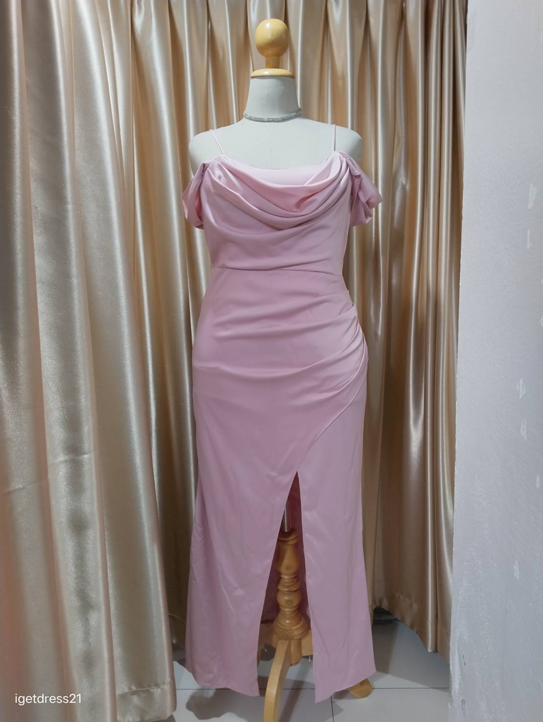 ชุดราตรียาวสายเดี่ยวโอบแขนสีชมพู 2XL
