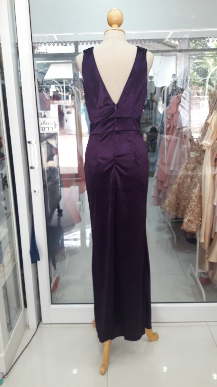 (PRE-LOVED) ยาวสีม่วงแขนกุดอกซีทรู (M)