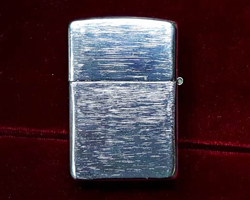 ไฟแช็คน้ำมัน ZIP เลียนแบบทรง zippo เก่าเก็บยังไม่ผ่านการใช้