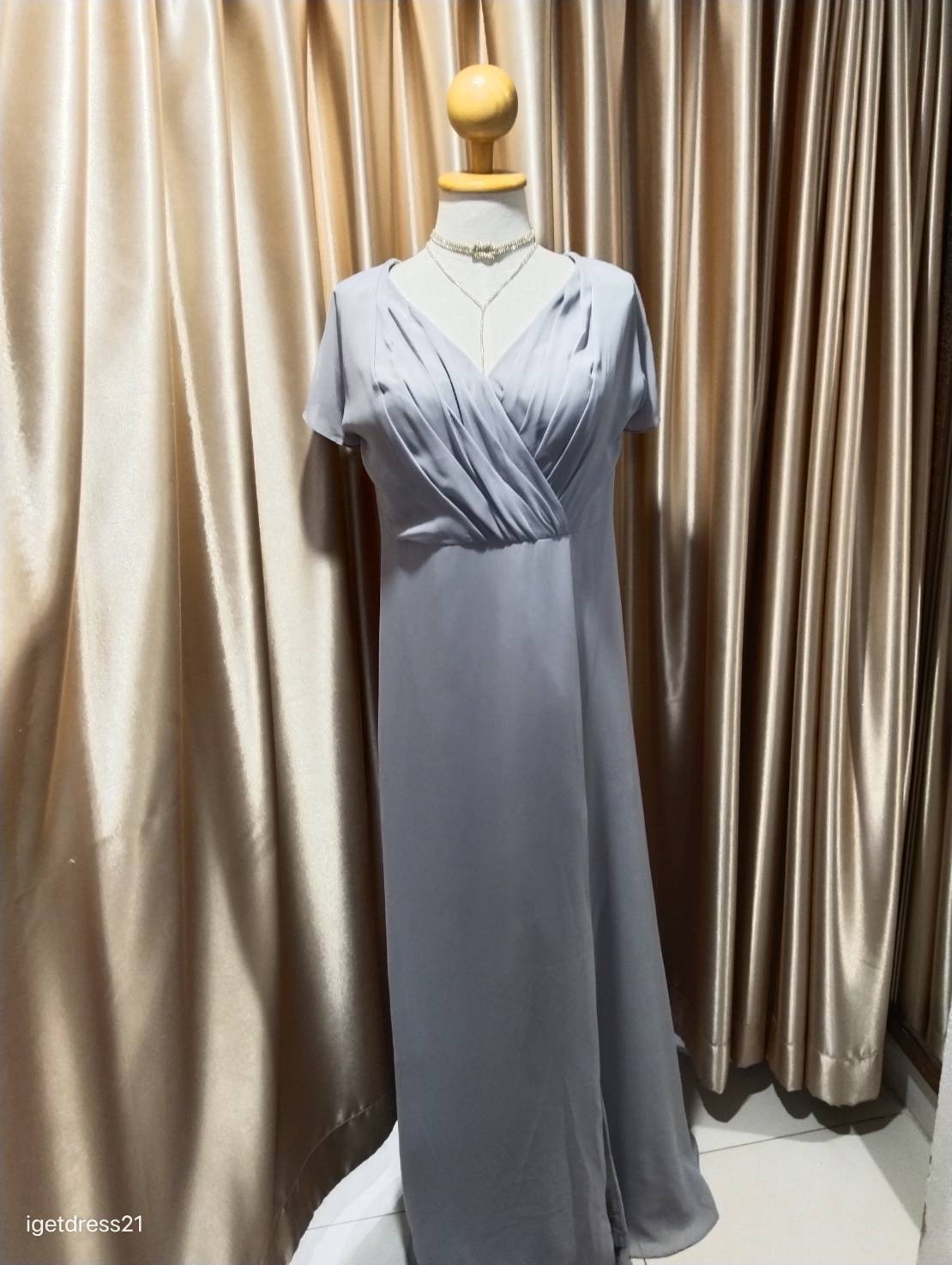 (PRE-LOVED) ชุดราตรียาวชีฟองมีแขนเว้าหลังเทา5XL