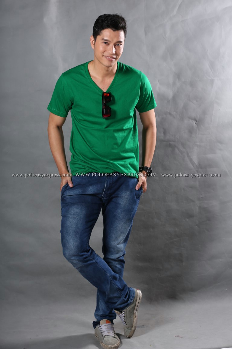 4XL เสื้อยืด สีเขียวใบไม้ คอวี แขนสั้น Size 4XL