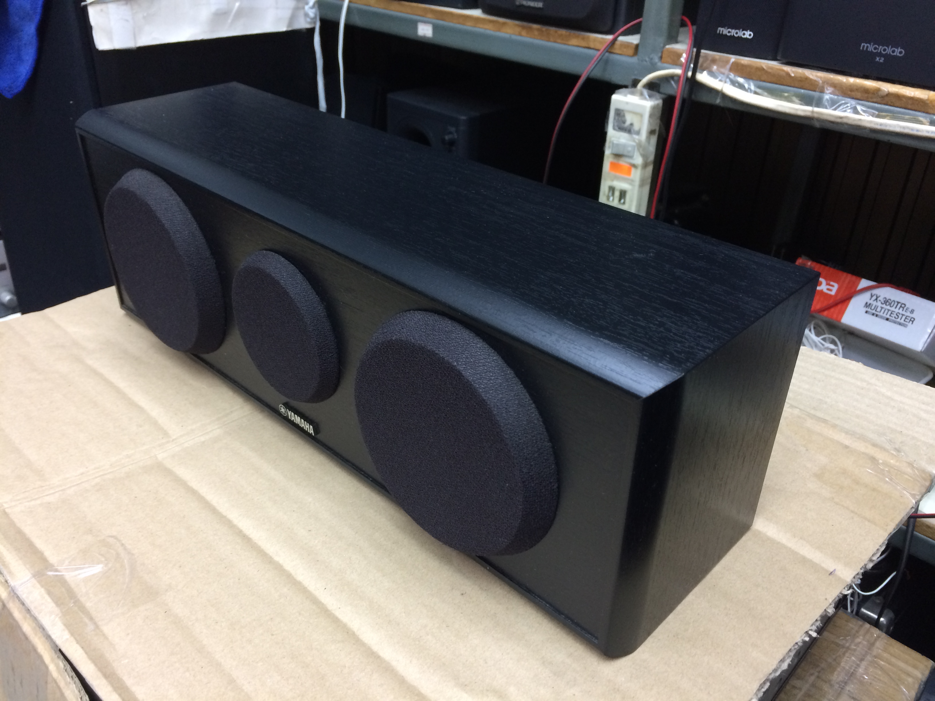 Yamaha NS-C150 Center Speaker