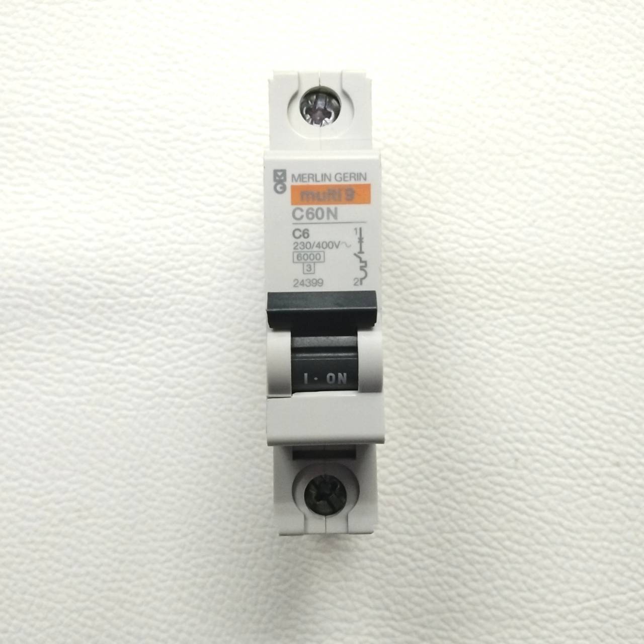 Breaker 1P Merlin Gerin รุ่น Multi9, C60N C6, 6A