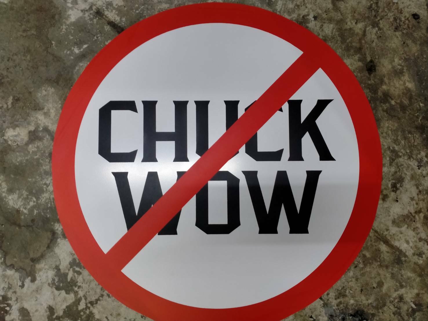 งานป้ายเหล็กพ่นสี - chuck wow