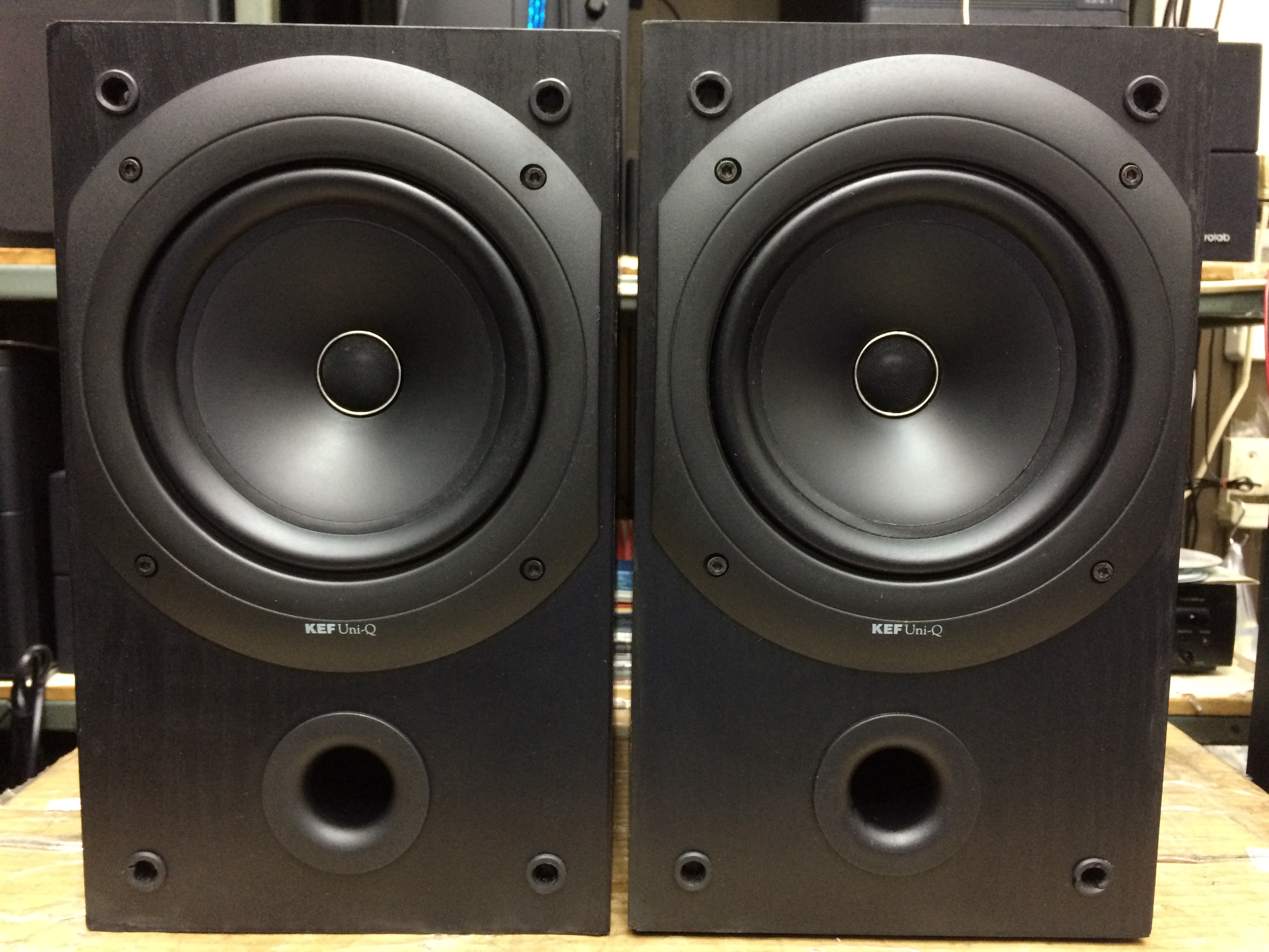 ลำโพงวางหิ้ง KEF Q10 SP3168
