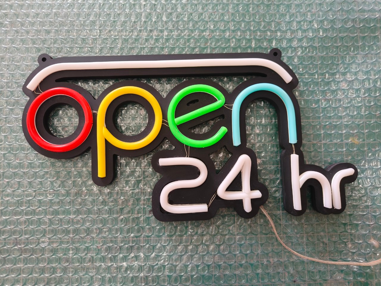 ป้ายไฟนีออน OPEN