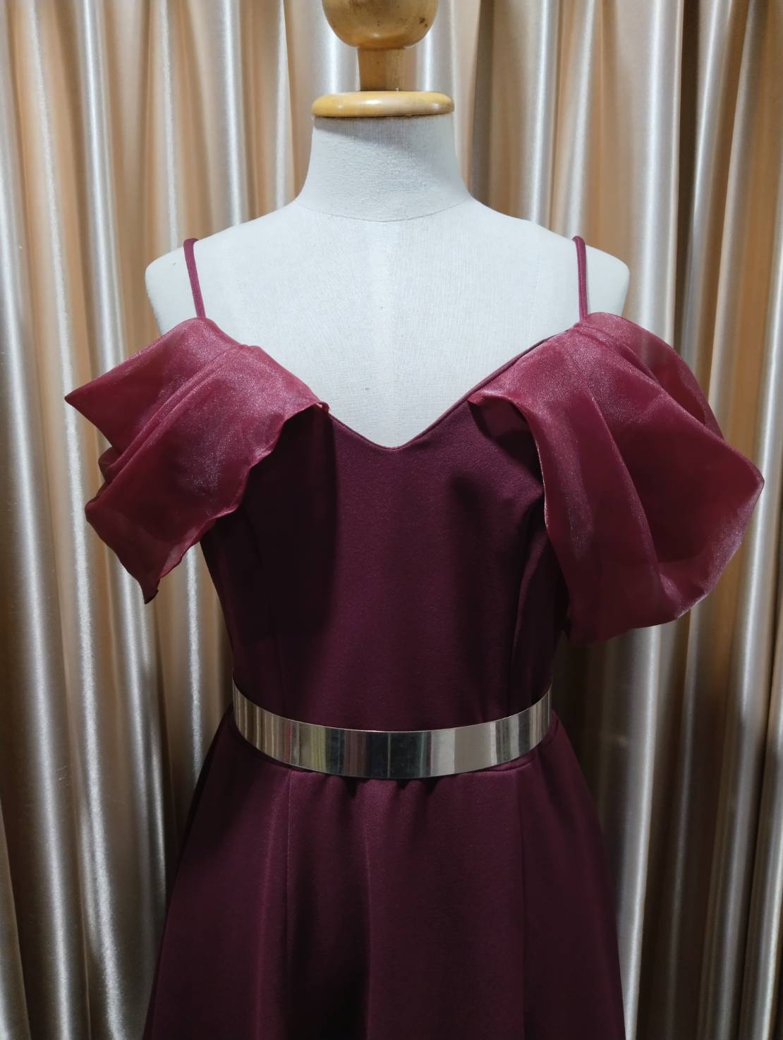 (PRE-LOVED) ราตรีสั้นกระโปรงบาน แขนออแกดี้ ผ้าฮานาโกะ XL มือ2