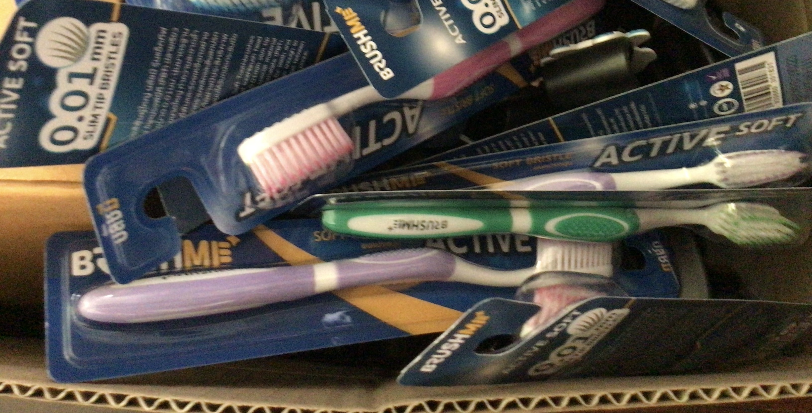 (ของแถม) แปรงสีฟัน brushme หนึ่งด้าม