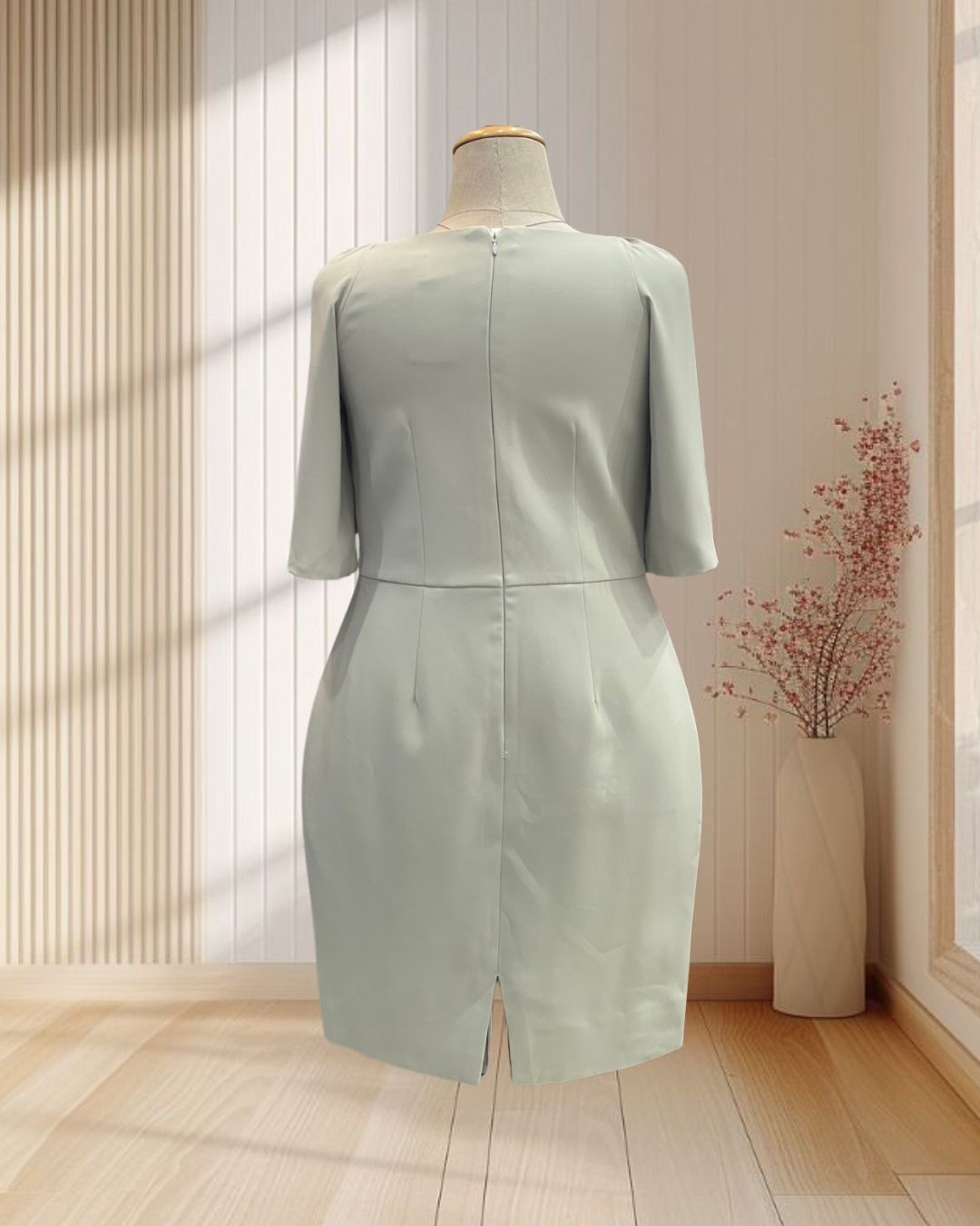 (PRE-LOVED) ราตรีสั้นสีเขียว แขนยาวสามส่วน กระโปรงทรงสอบ ไซส์ 3XL