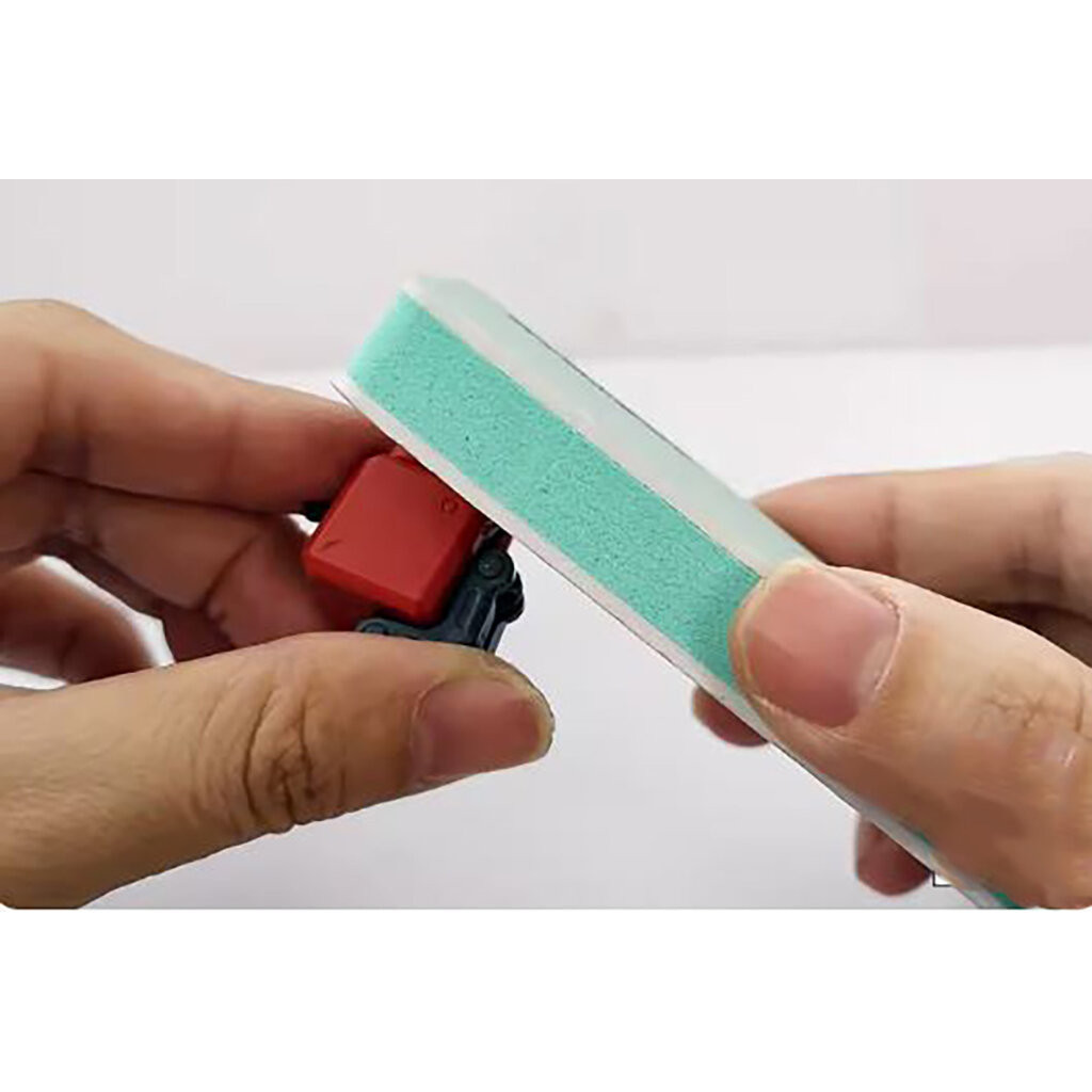 ตะไบก้อน ความละเอียด 600 และ 3000 ในก้อนเดียว เก็บรอยต่อ รอบเกท ขัดเงา สำหรับกันดั้ม กันพลา และโมเดลพลาสติกอื่น ๆ