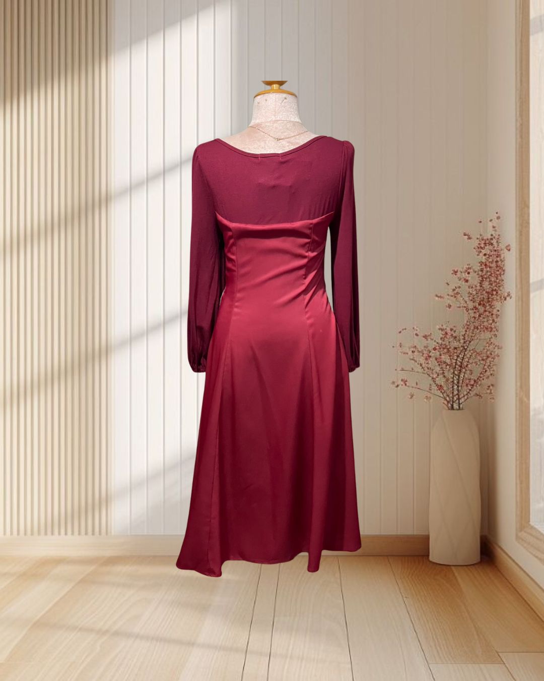 (PRE-LOVED) เดรสยาวสีแดง แขนยาวผ้าชีฟอง ผูกโบว์หน้าอก ไซส์ M