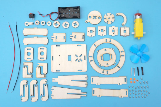 พัดลมไม้ส่ายหน้า