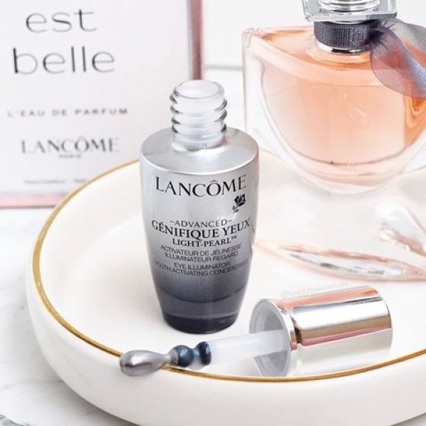 เซรั่มบำรุงรอบดวงตาลังโคม Lancome - Genifique Light Pearl Eye Concentrate 20ml กล่องเทสเตอร์