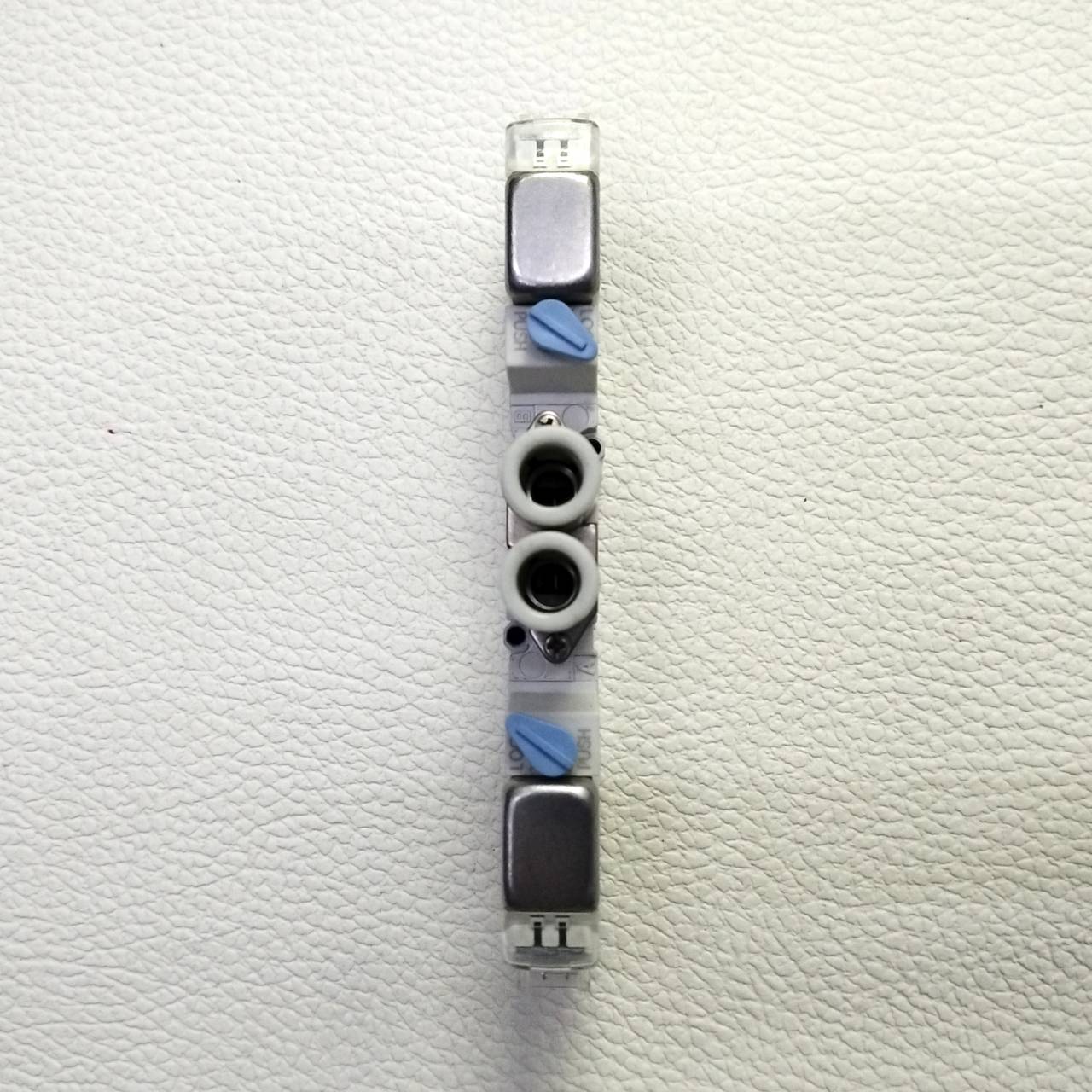 Solenoid Valve SMC รุ่น SY3220-5LOZE-C6, 5/2, 2-Position double, Coil 24Vdc