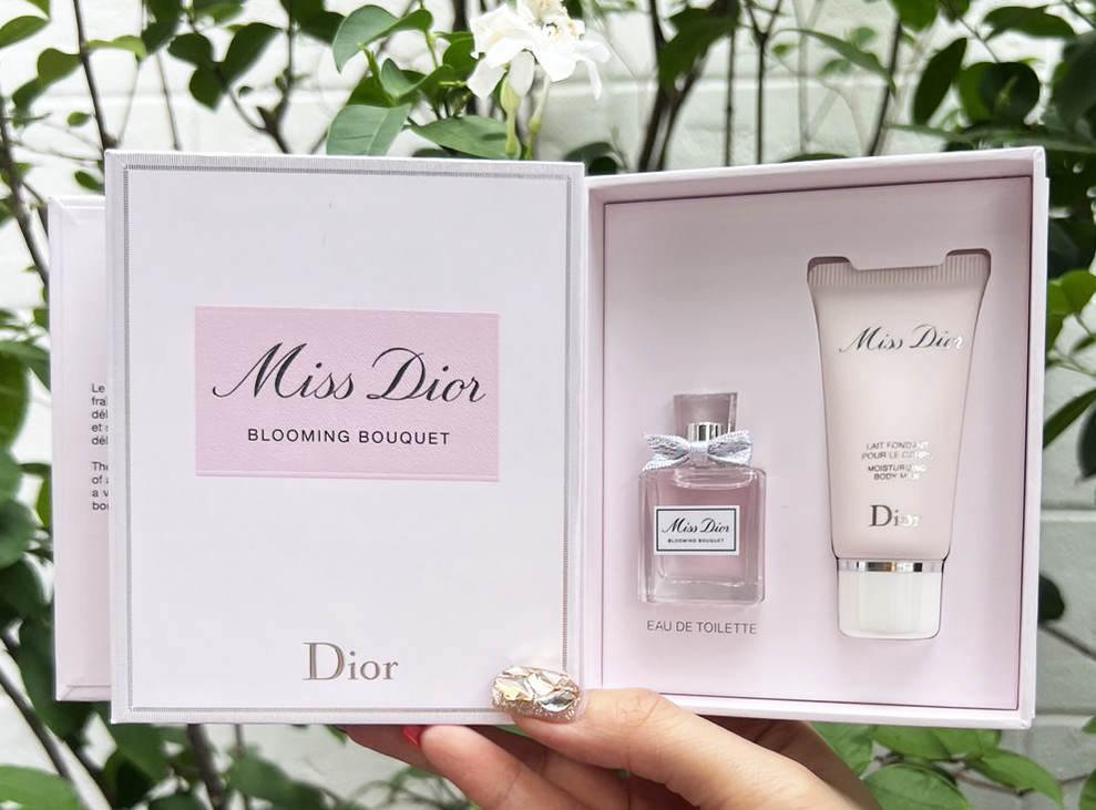 น้ำหอมมินิ ดิออร์ Dior Miss Dior Blooming Bouquet รุ่นโบว์ผ้า 5ml + Body Milk 20ml