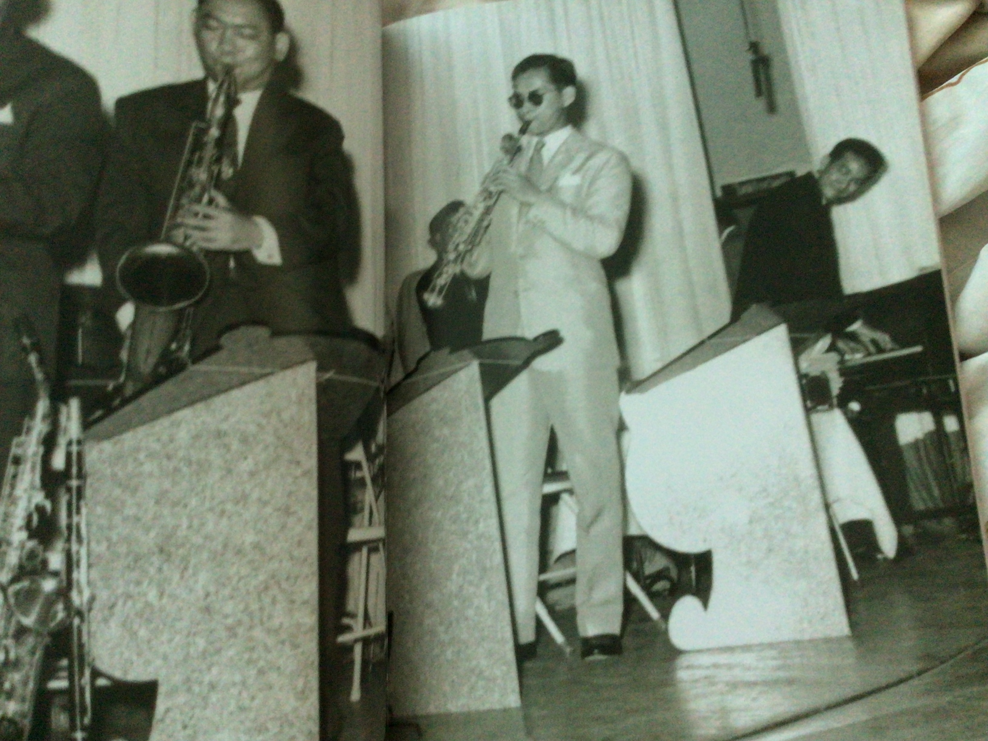 ระลึกถึง วันทรงดนตรี จุฬาลงกรณ์มหาวิทยาลัย ราคา 100